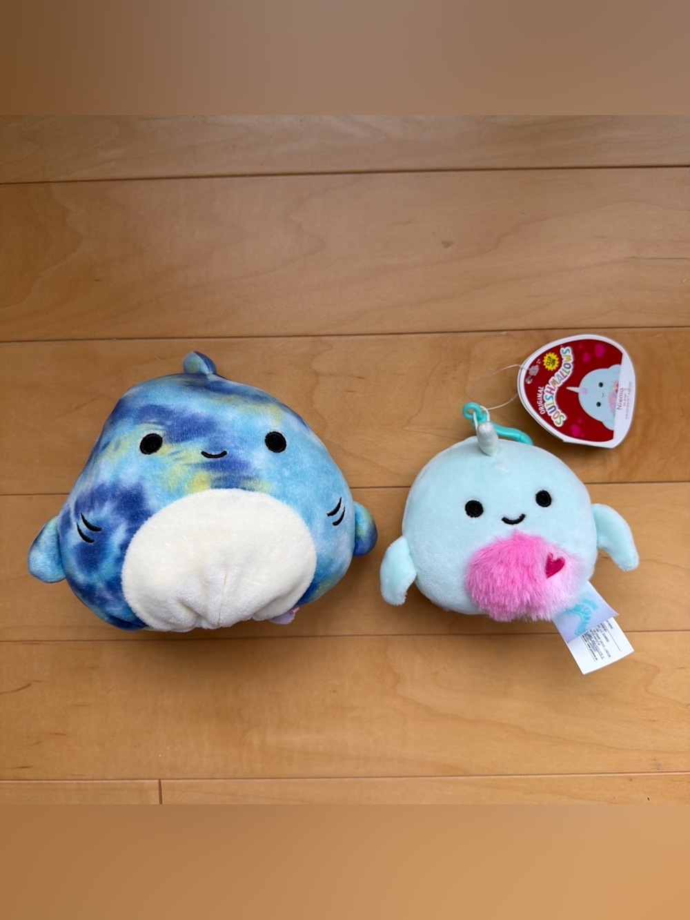 New Squishmallow Flipamallows Shark/Axolotl Luther 5" + Niema keychain